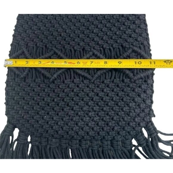 NWT DANIELLE NICOLE Black Macrame Crossbody Bag with Wooden Handle & Fringe - Picture 7 of 12